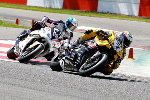 Halbzeitbilanz: Pirelli dominiert in der Superbike*IDM