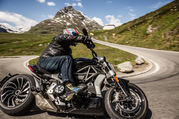 Ducati X Diavel S Test in den Alpen