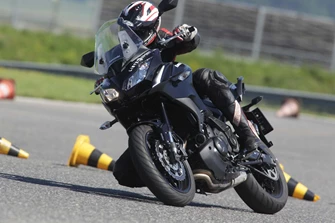 Big-Enduro Melken 2016: Kawasaki Versys 650 Test Bericht Video Big-Enduro Melken 2016: Kawasaki Versys 650 Test Bericht Video
