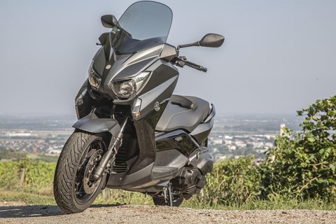 Rollervergleich 2016: YAMAHA XMAX 400