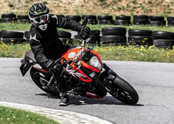 KTM Duke 125 im Jungredakteurstest KTM Duke 125 im Jungredakteurstest