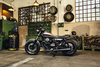 Moto Guzzi V9 Bobber vs. V9 RoamerTest 2016 Moto Guzzi V9 Bobber vs. V9 RoamerTest 2016