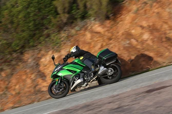 Kawasaki Z1000SX Test 2017 mit Bildergalerie und Video! Kawasaki Z1000SX Test 2017 mit Bildergalerie und Video!