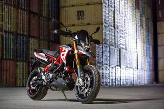 Aprilia Dorsoduro 900 2017 Aprilia Dorsoduro 900 2017