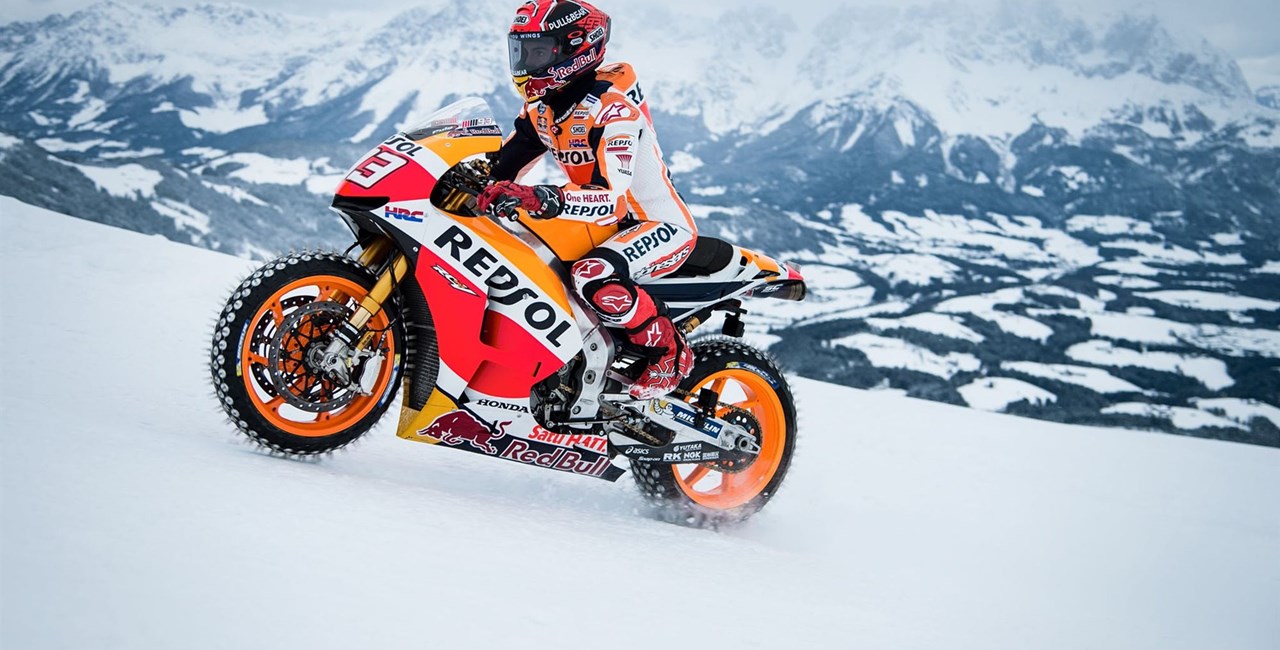 Marc Marquez fährt MotoGP im Schnee!