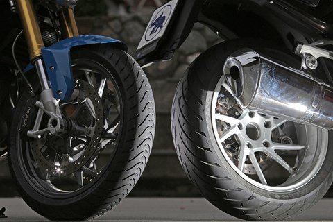 METZELER gewinnt erste „1000PS.at“ Best Brand-Leserwahl