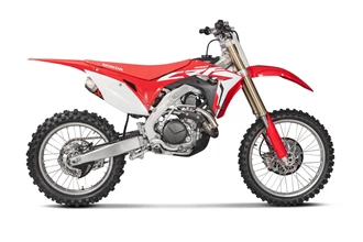 Akrapovič mit drei Anlagen für die Honda CRF450R Akrapovič mit drei Anlagen für die Honda CRF450R