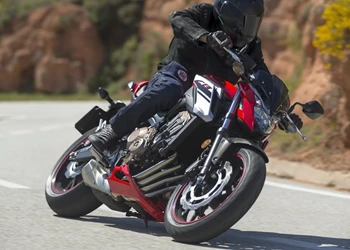 Honda CBR650F und CB650F 2017 Vergleich Honda CBR650F und CB650F 2017 Vergleich