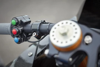 Elektronik und Fahrhilfen der BMW HP4 Race Elektronik und Fahrhilfen der BMW HP4 Race