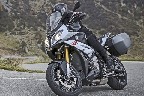 METZELER ROADTECTM 01 von „Motorcycle News“