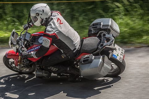 Motorradurlaub in den Alpen