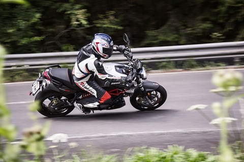 Aprilia Shiver 900 Test 2017