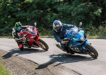 Honda CBR1000RR Fireblade SP vs. Suzuki GSX-R 1000 Test 2017 Honda CBR1000RR Fireblade SP vs. Suzuki GSX-R 1000 Test 2017