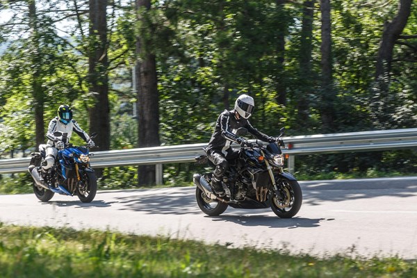 Suzuki GSX-S 750 vs. GSR 750 Test 2017