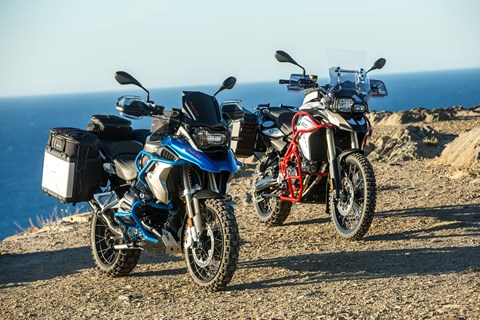 Protektion für den GS-Scheinwerfer von Wunderlich