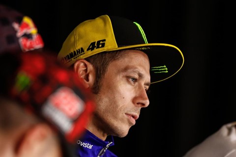 Rossi verletzt und fällt aus