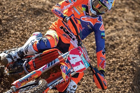 Red Bull KTM Factory Racing Team gewinnt FIM-MX2 WM