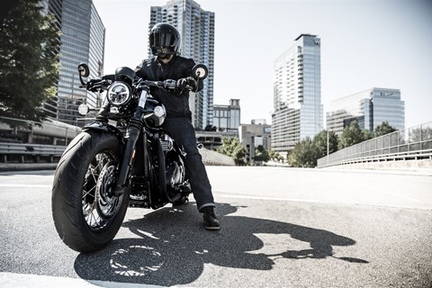 TRIUMPH Bonneville Bobber Black und Bonneville Speedmaster