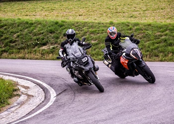 BMW R 1200 GS vs. KTM 1290 Super Adventure S Test 2017 mit Video! BMW R 1200 GS vs. KTM 1290 Super Adventure S Test 2017 mit Video!