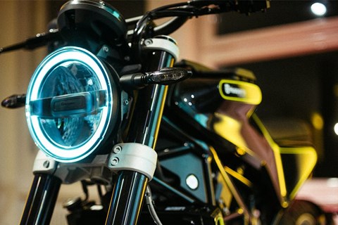 Husqvarna stellt neue Vitpilen & Svartpilen in Berlin vor