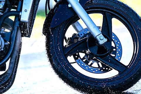 METZELER erweitert die Palette des ROADTEC™01 