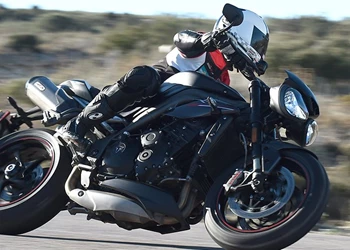 Triumph Speed Triple RS Test Triumph Speed Triple RS Test