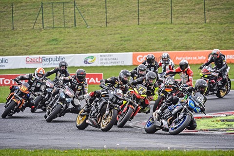 TRIUMPH Street Triple-Cup geht 2018 in die elfte Saison