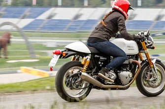 Retrobike 2018 Vergleich: Triumph Thruxton R Retrobike 2018 Vergleich: Triumph Thruxton R