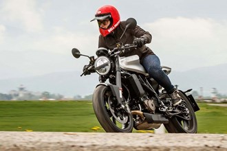 Retrobike 2018 Vergleich: Husqvarna Vitpilen 701