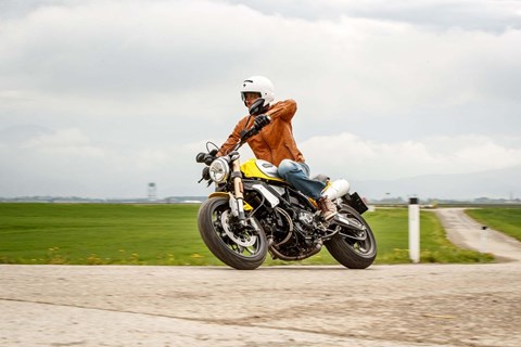 Retrobike 2018 Vergleich: Ducati Scrambler 1100