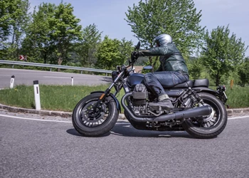 Bobber 2018 Vergleich: Moto Guzzi V9 Bobber Bobber 2018 Vergleich: Moto Guzzi V9 Bobber