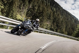Yamaha Niken Test 2018 Yamaha Niken Test 2018