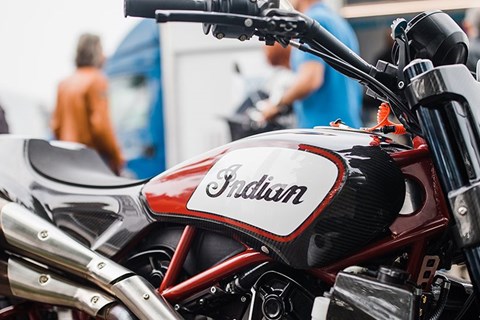 Indian Scout FTR1200 Custom siegt beim Renndebüt