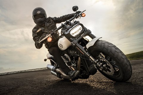 Dunlop führt den D429 speziell für Harley-Davidson ein