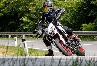 Naked Bike Vergleich 2018: Ducati Hypermotard 939