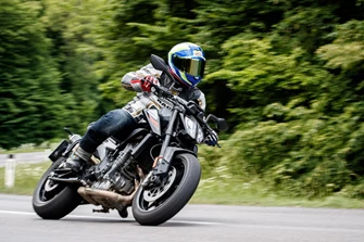 Naked Bike Vergleich 2018: KTM 790 Duke Naked Bike Vergleich 2018: KTM 790 Duke