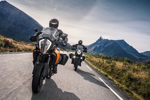 KTM stattet künftige Modelle mit Adaptive Cruise Control aus