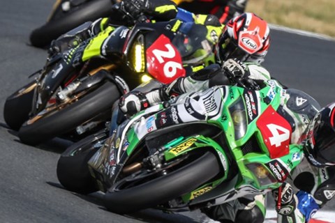 Tati Team Beaujulais gewinnt FIM Endurance World Cup