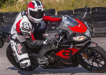 125er Vergleich: Aprilia RS 125 Test 125er Vergleich: Aprilia RS 125 Test
