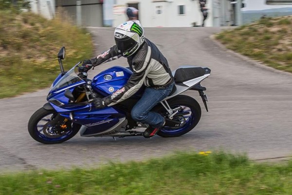 125er Vergleich: Yamaha YZF-R125 Test
