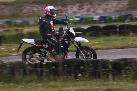 125er Vergleich: SWM SM 125 R Test 125er Vergleich: SWM SM 125 R Test