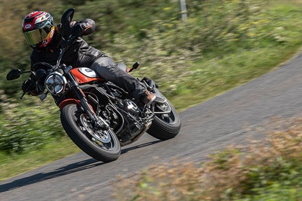 Ducati Scrambler Icon 2019 Test