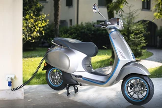 Vespa Elettrica 2019 - erste Testfahrt Vespa Elettrica 2019 - erste Testfahrt