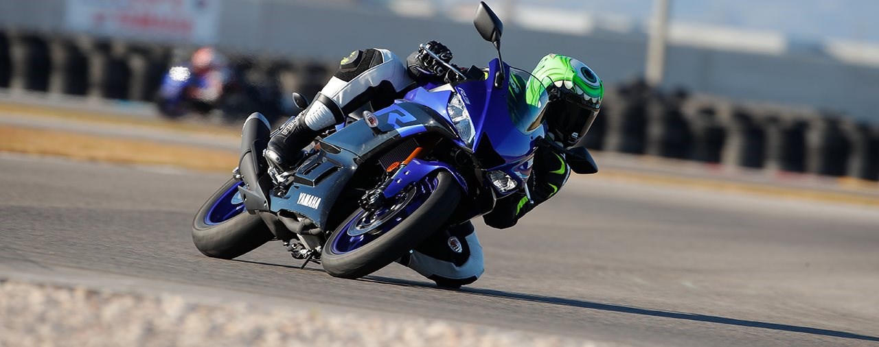 Yamaha YZF-R3 2019 Test auf Landstrasse und Rennstrecke