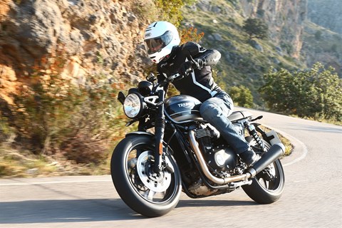 Triumph Speed Twin 1200 2019 Test