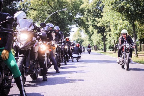 Women Riders World WHAAAT?