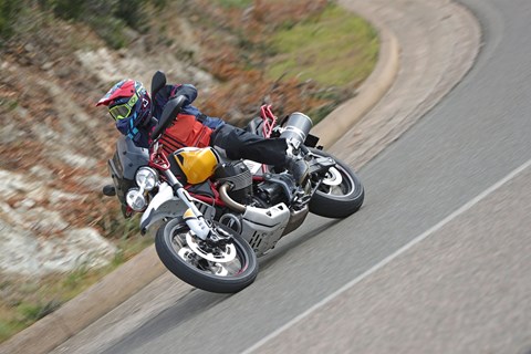 Moto Guzzi V85 TT 2019 Test