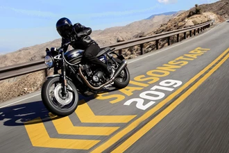 Großer Saisonstart bei den TRIUMPH-Händlern Großer Saisonstart bei den TRIUMPH-Händlern