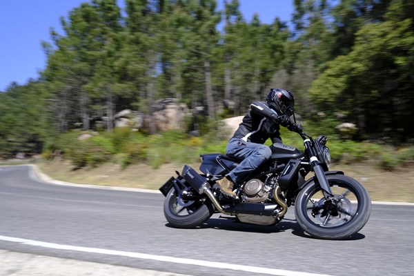 Husqvarna Svartpilen 701 2019 Test