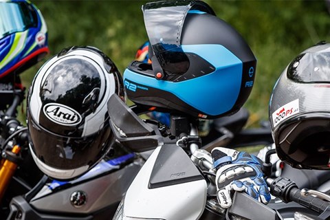 Welche Helmgröße brauche ich? Motorradhelmgröße ermitteln!